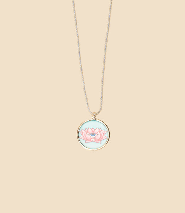 Le collier Talisman Lotus Eye par Cosmic Dealer