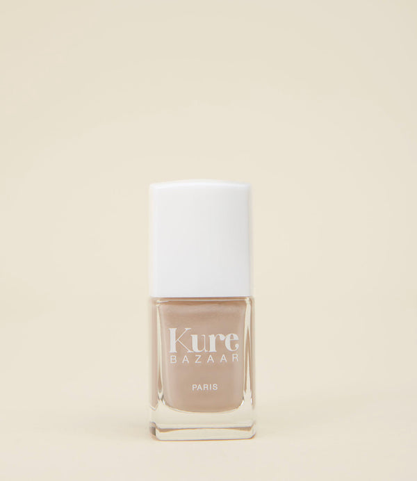 vernis à ongles nude par Kure Bazaar