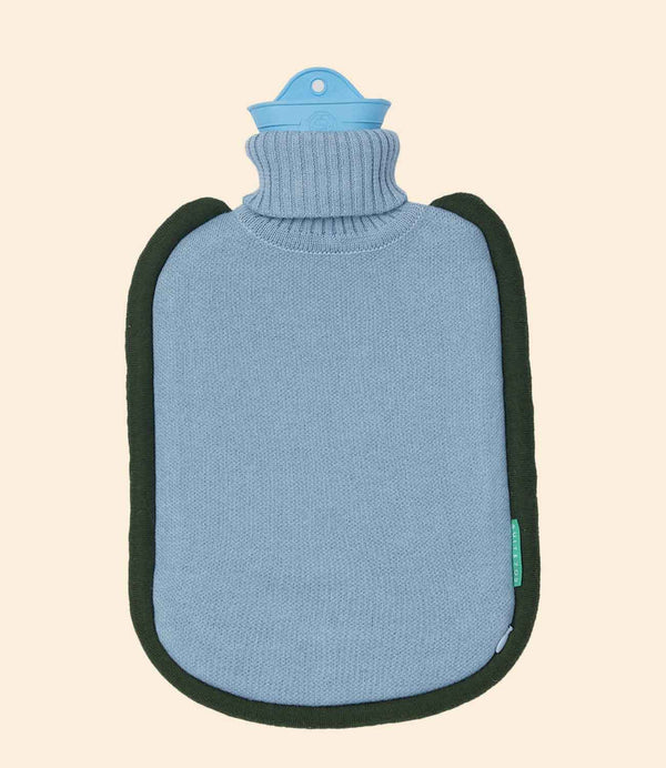 Bouillotte Bumper bleu clair Suite 702 avec housse tricotée en coton bio
