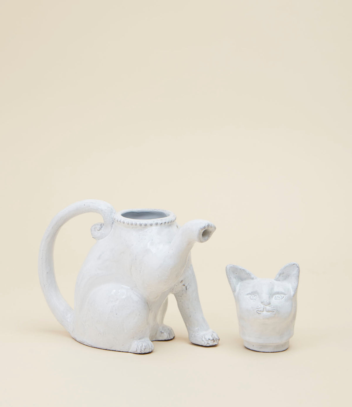 Théière céramique forme canapé avec des chats Théière céramique forme canapé avec des chats